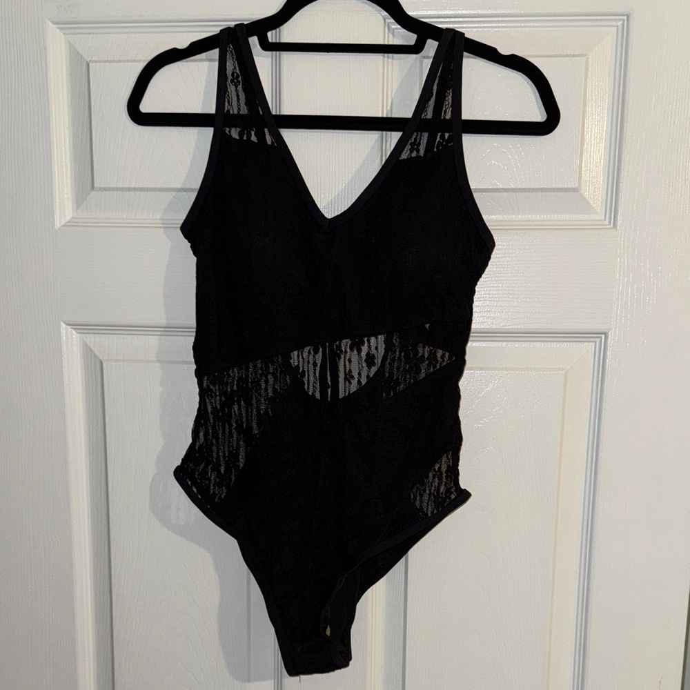 Beachsissi Women’s Black Lace One Piece Swimsuit NWT, Size M